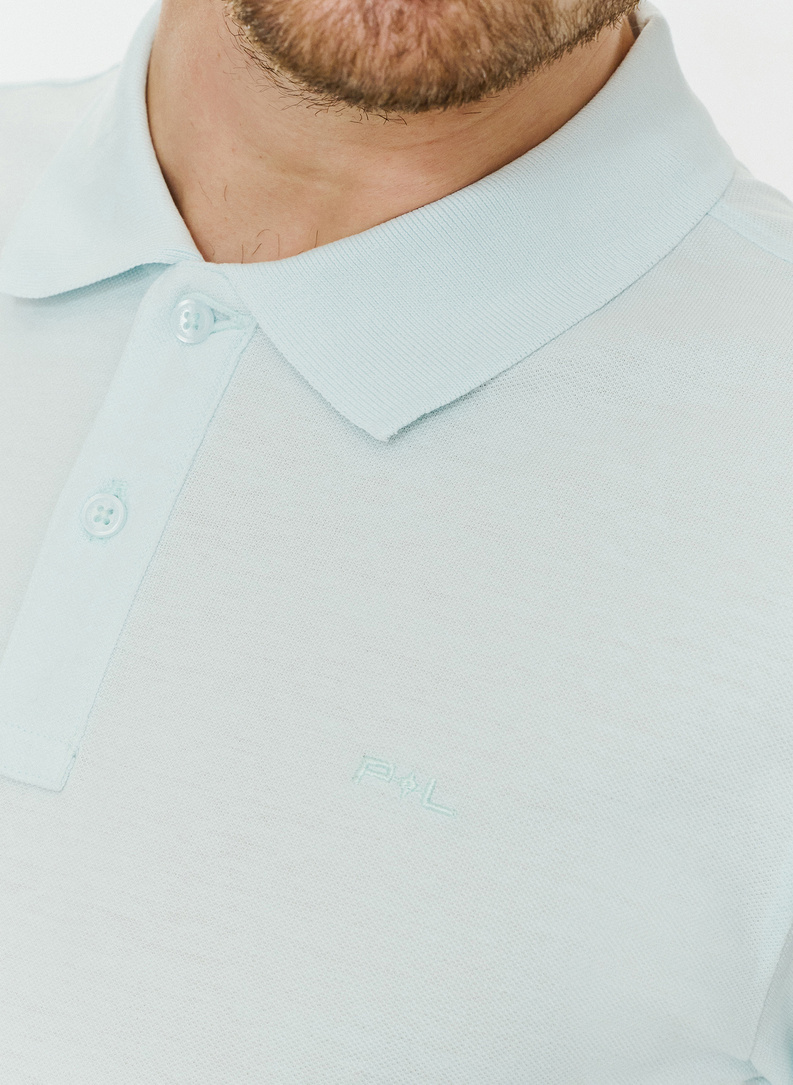 Gładki t-shirt polo w niebieskim kolorze