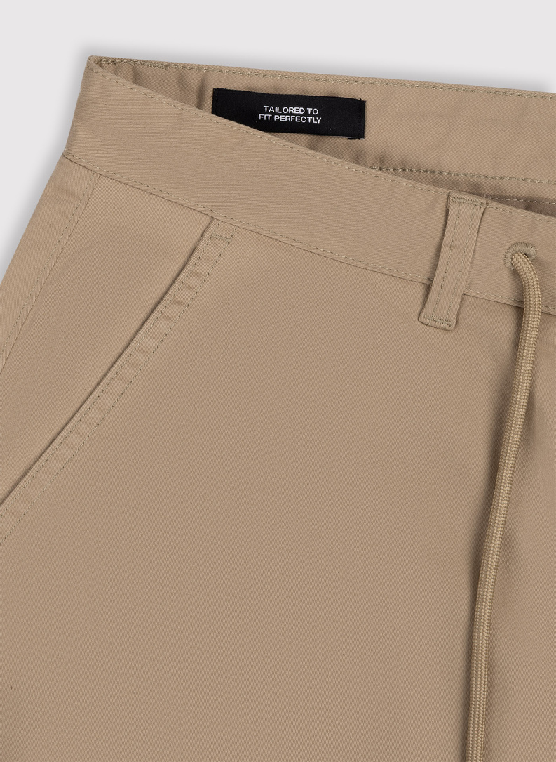 Kamelowe szorty męskie