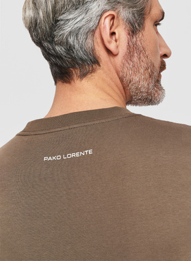 Brązowy t-shirt oversize