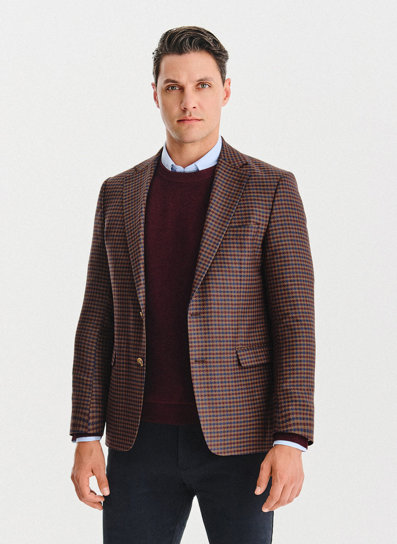 Brązowa marynarka w drobną kratę