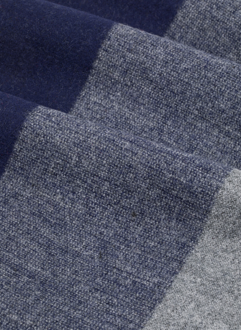 Granatowo-szary męski szal w pasy