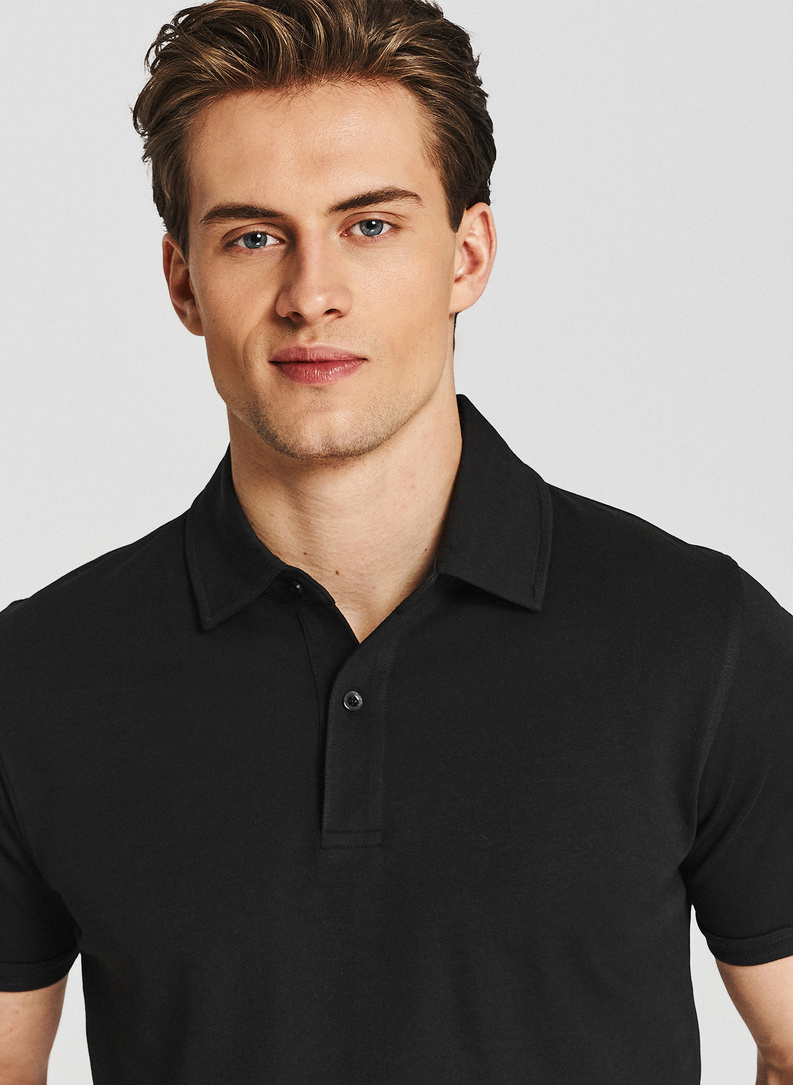 Czarny t-shirt polo