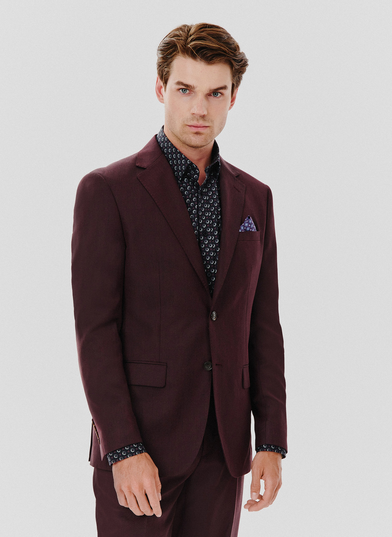 Dwuczęściowy gładki garnitur męski w kolorze burgundowym