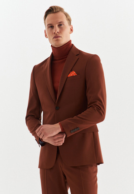 Rudy garnitur męski z wełny