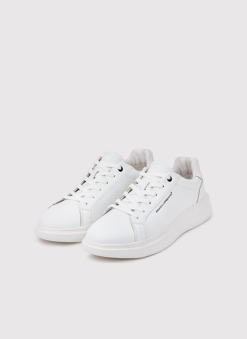 Białe sneakersy męskie