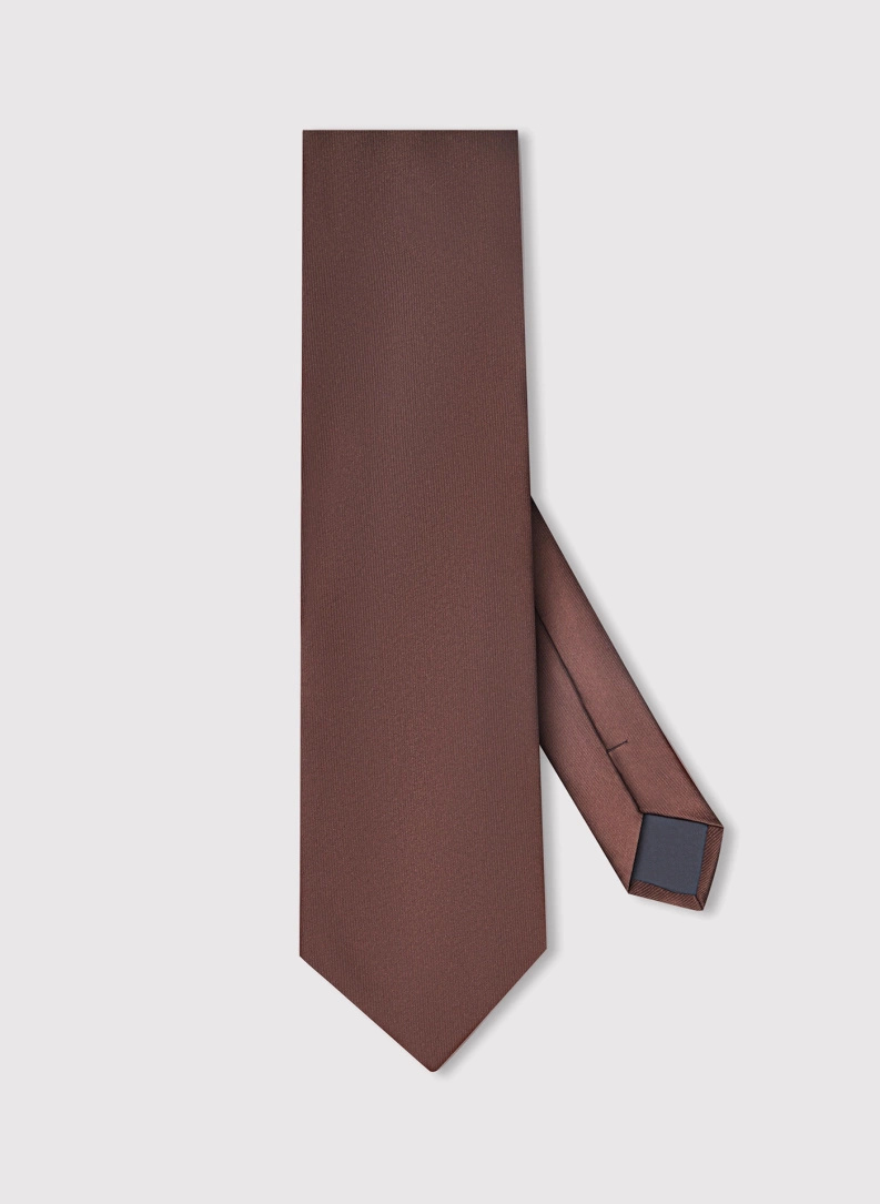 Ślubny brązowy garnitur męski