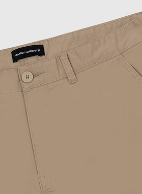 Bawelniane szorty w kolorze beżowym