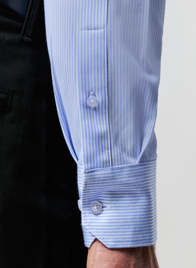 Niebieska koszula w prążek