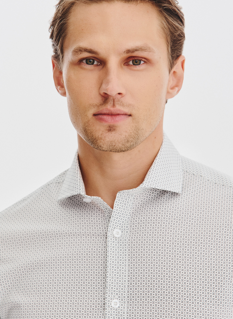 Biała koszula męska w mikrowzór