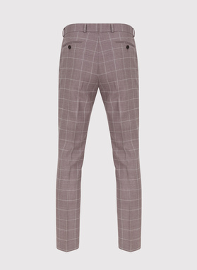 Wełniany różowy garnitur w kratę