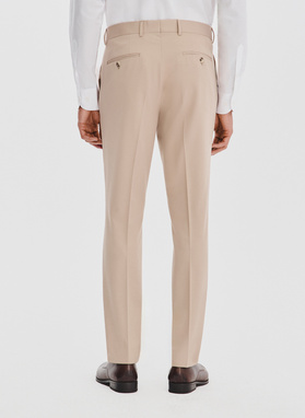 Beżowe spodnie garniturowe