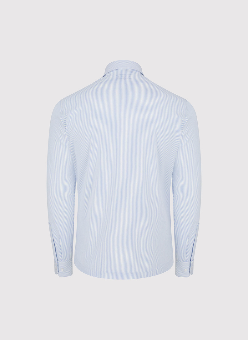 Błękitna koszula w drobny prążek