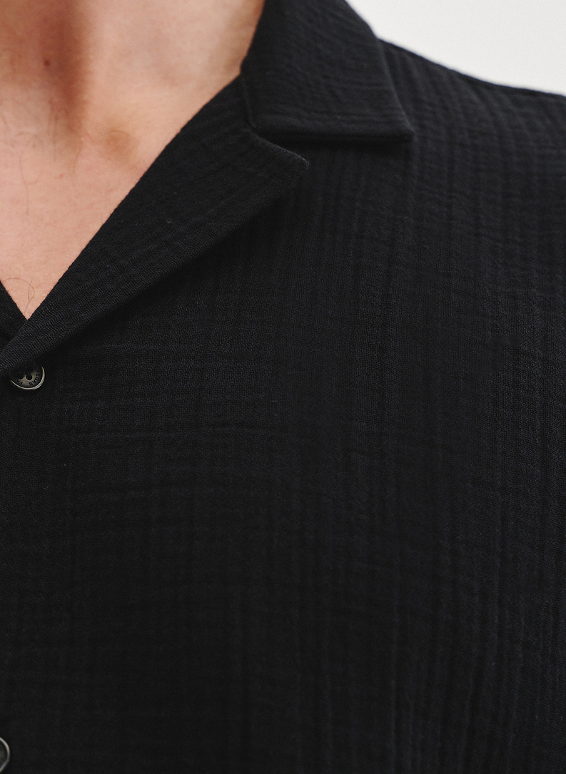 Bawełniana koszula męska w kolorze czarnym