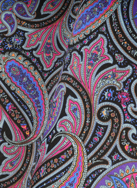 Czarna poszetka w paisley