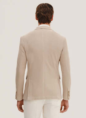 Beżowa marynarka z dzianiny