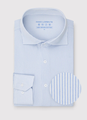 Błękitna koszula w drobny prążek