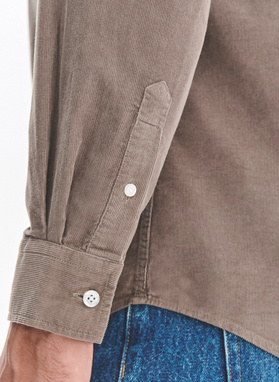 Brązowa koszula sztruksowa z kieszeniami na piersi