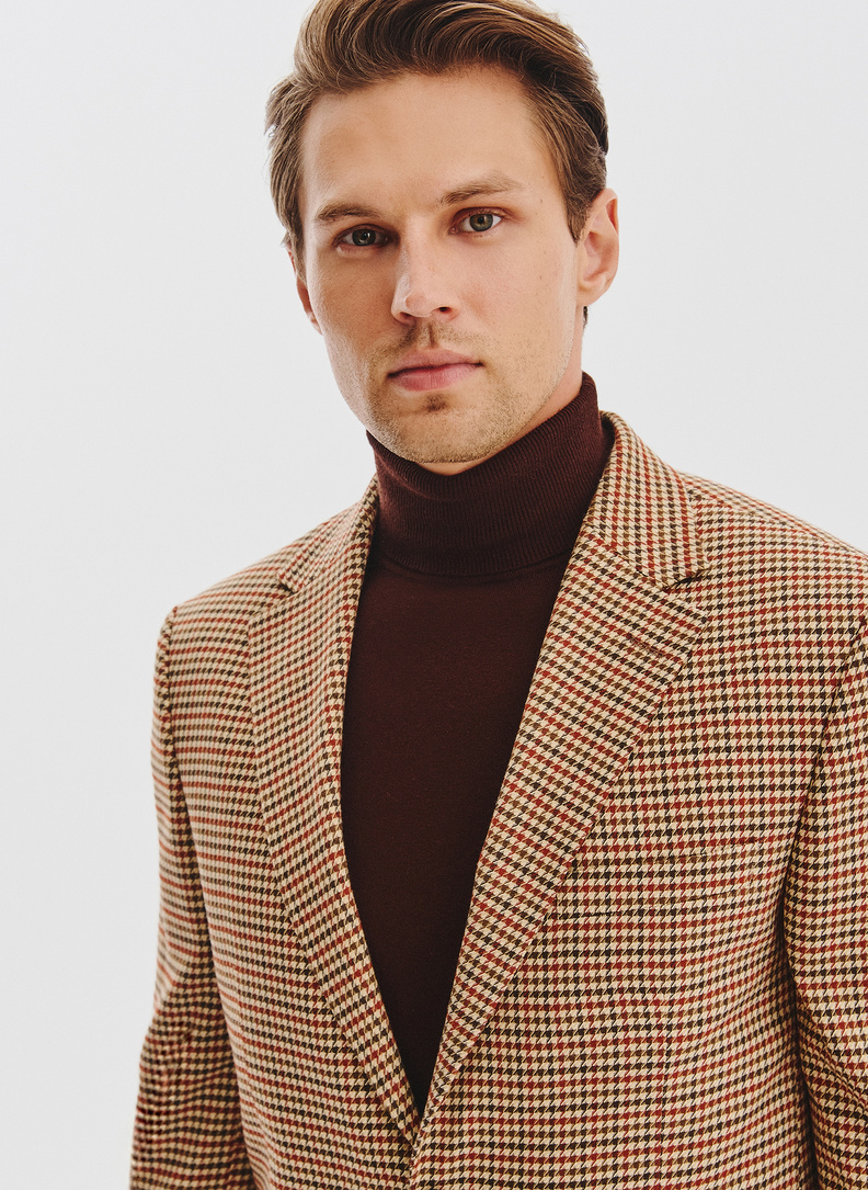 Beżowa marynarka w pepitkę