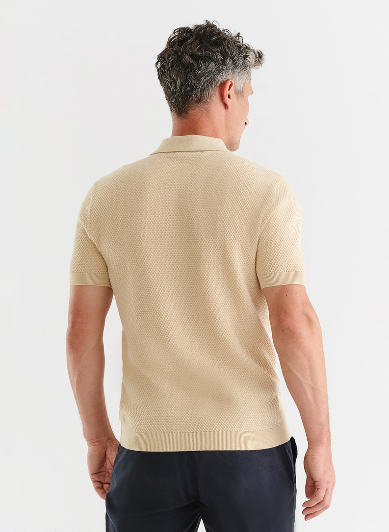 T-shirt polo o ciekawej fakturze w kolorze ecru