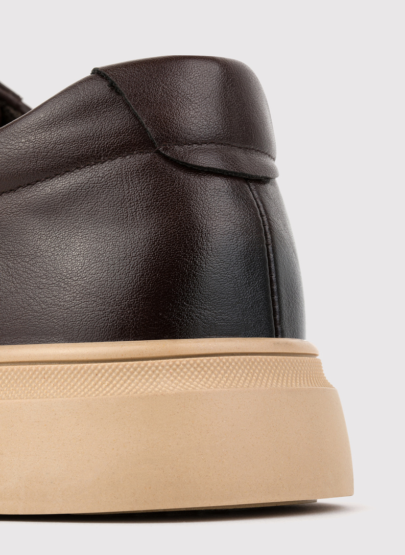 Brązowe sneakersy męskie