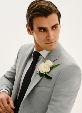 Ślubny szary garnitur męski