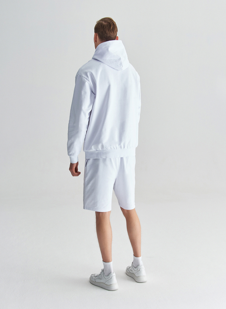 Biała bluza oversize z kapturem C22SF-2K-001-B-0