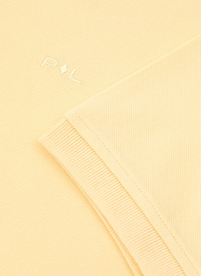 Gładki t-shirt polo w żółtym kolorze