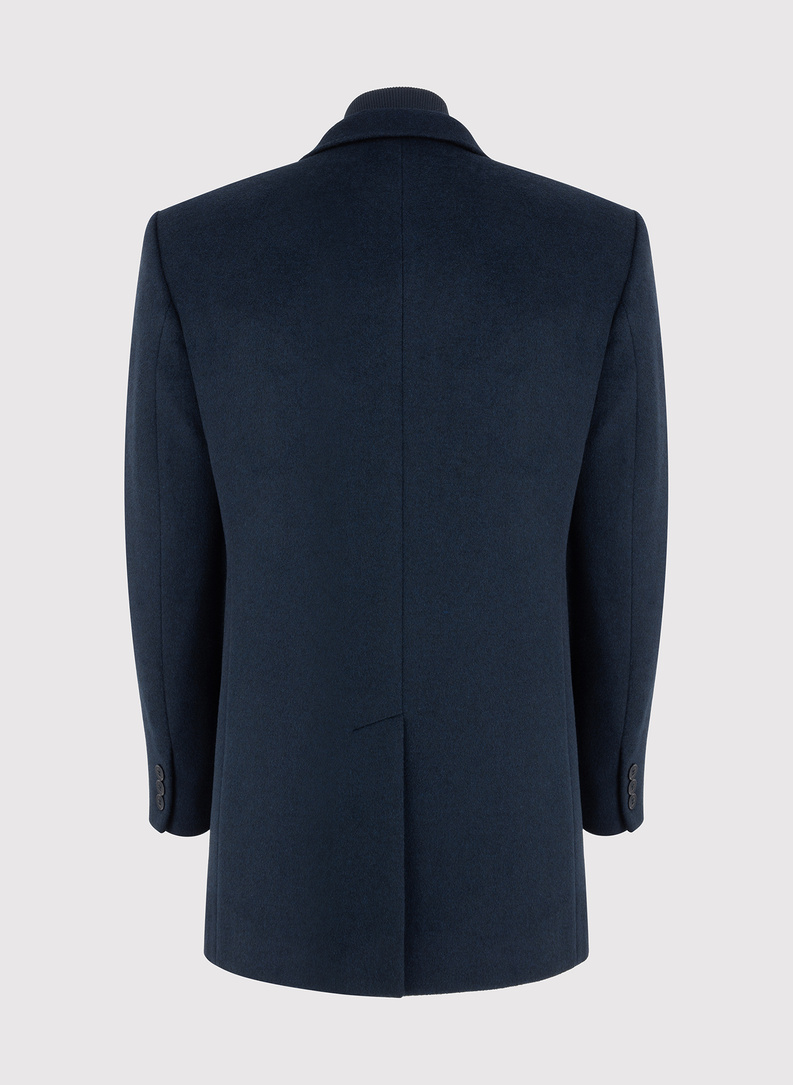 Granatowy płaszcz męski z odpinaną stójką