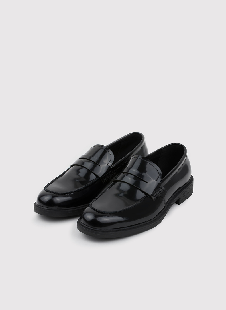 Czarne lakierowane mokasyny męskie