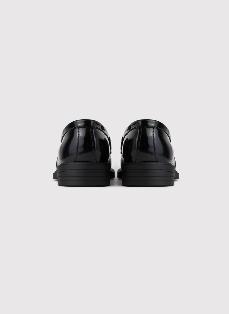 Czarne lakierowane mokasyny męskie