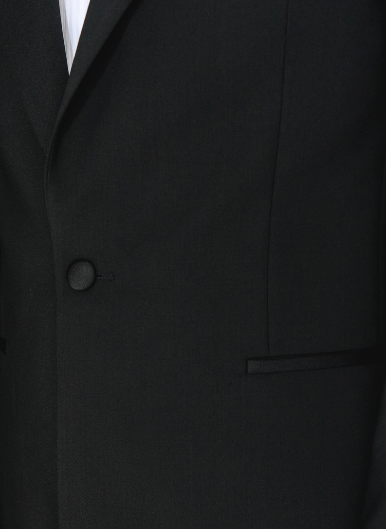 Ślubna czarna jednorzędowa marynarka smokingowa