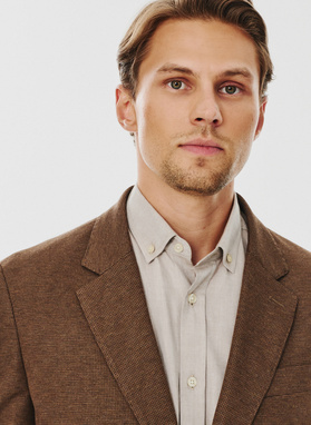 Brązowa marynarka męska