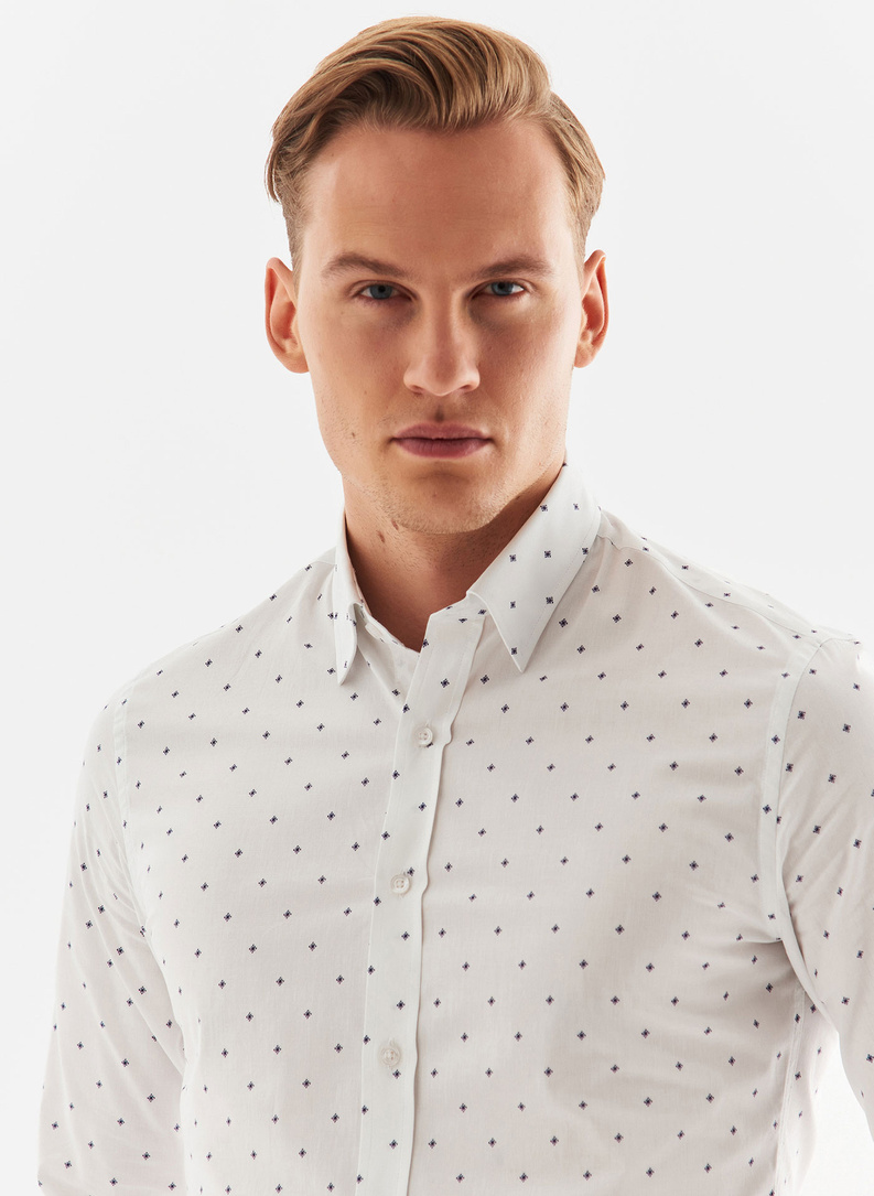 Biała koszula męska w granatowy drobny print 