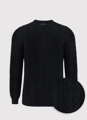 Czarny sweter męski o warkoczowym splocie