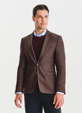 Brązowa marynarka w drobną kratę