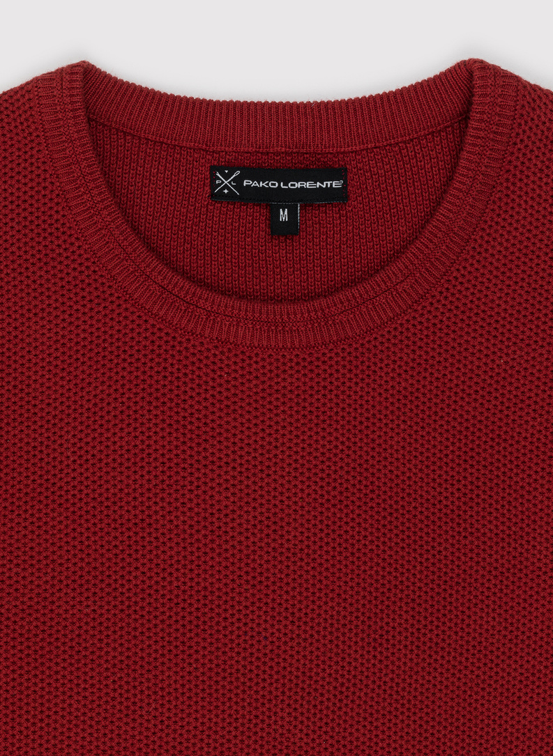 Czerwony sweter męski z okrągłym dekoltem