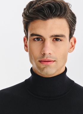 Golf męski w czarnym kolorze