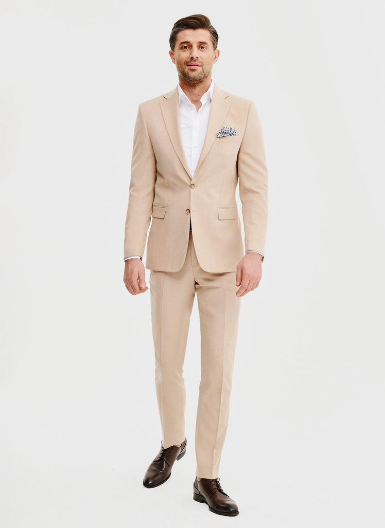 Beżowa marynarka garniturowa