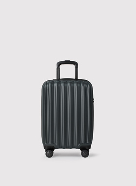 Komplet czarnych walizek