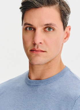 Niebieski sweter męski o-neck