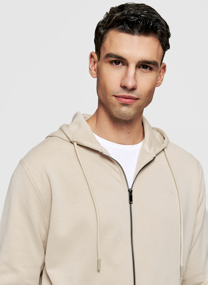 Beżowy dres męski z kapturem