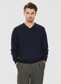 Granatowy męski sweter w serek