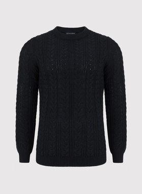 Czarny sweter męski o warkoczowym splocie