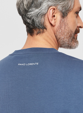 Niebieski t-shirt oversize