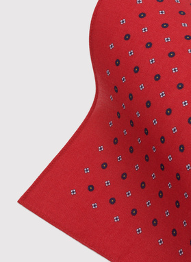 Czerwona poszetka w mikrowzór