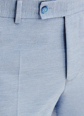 Niebieskie spodnie garniturowe