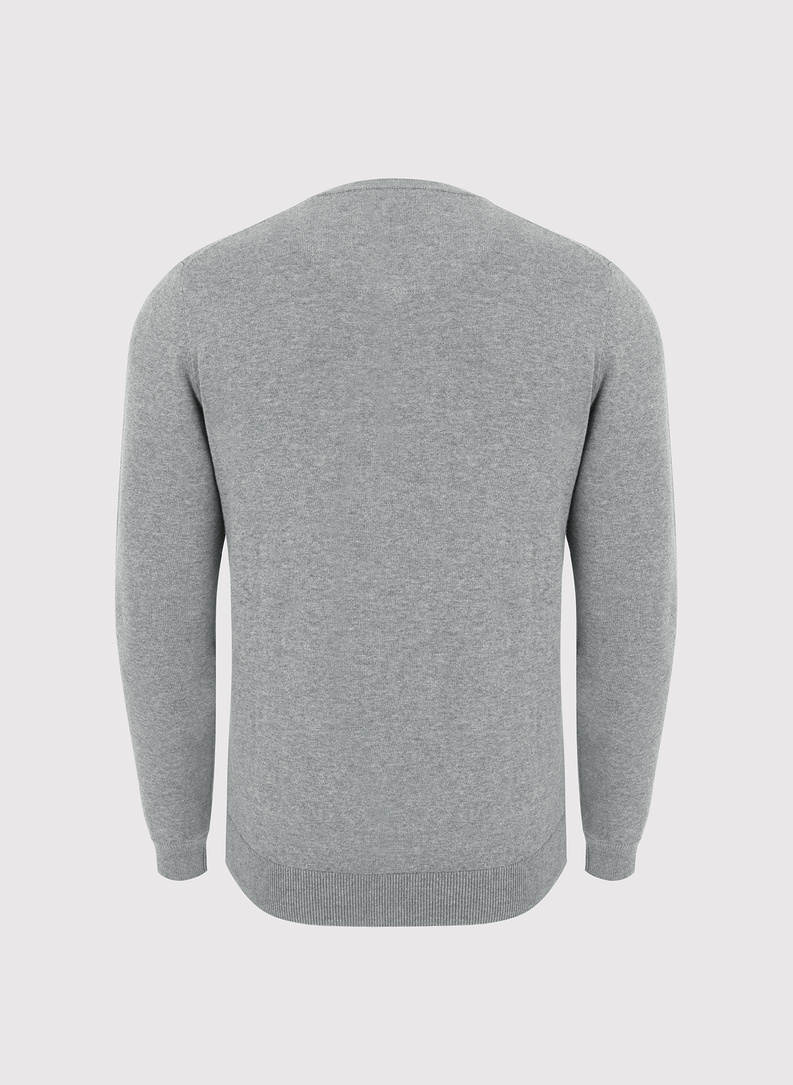 Jasnoszary męski sweter w serek 