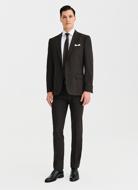 Ślubny brązowy garnitur męski