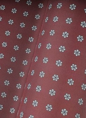 Bordowa poszetka w kwiatki