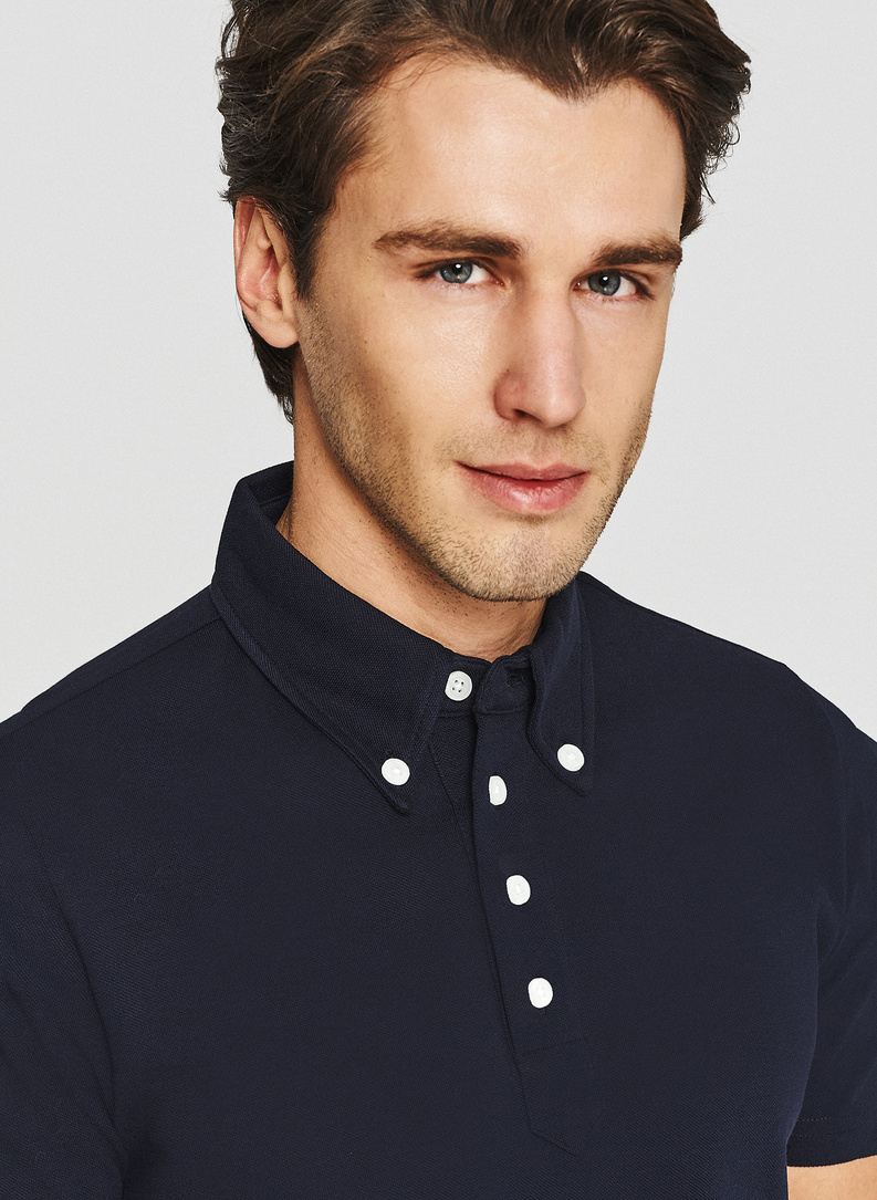 Granatowy t-shirt polo z bawełny